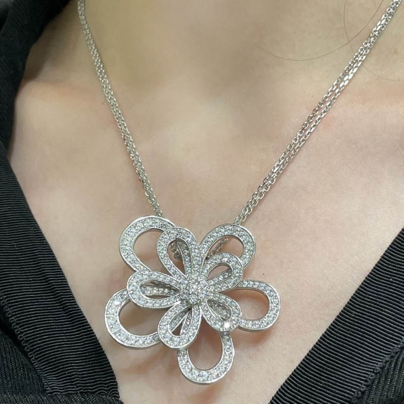 Vca Necklaces